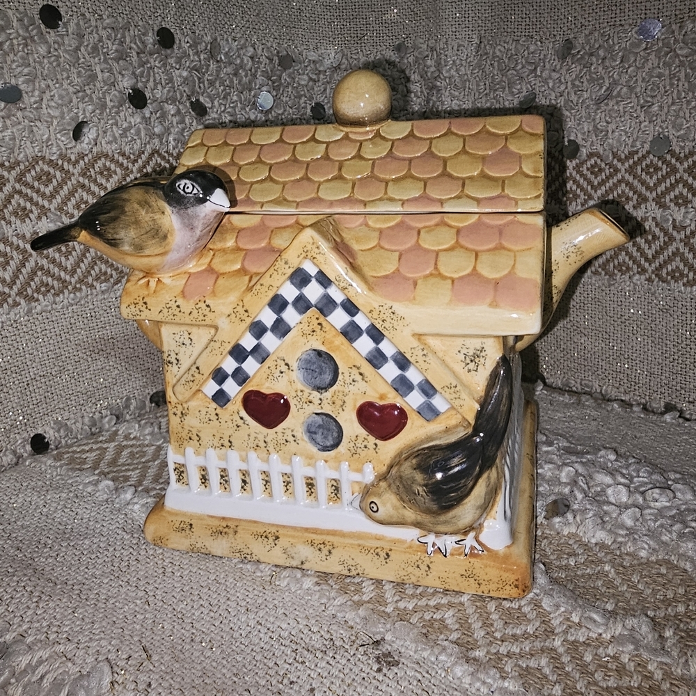 Vintage EVERYDAY GIBSON, Claire Murray Dinnerware 2005, 'Birdhouse' Teapot